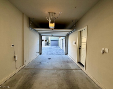 7473 Garnet Moon Street - Photo Thumbnail 79