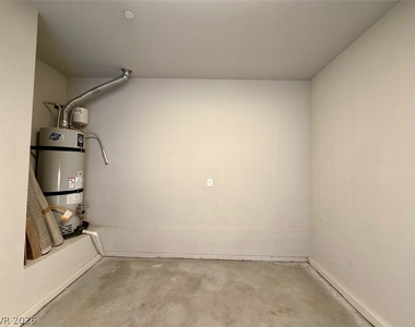 7473 Garnet Moon Street - Photo Thumbnail 78