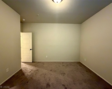 7473 Garnet Moon Street - Photo Thumbnail 29