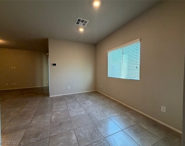 7473 Garnet Moon Street - Photo Thumbnail 10