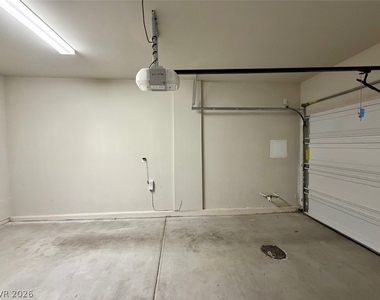 7473 Garnet Moon Street - Photo Thumbnail 75