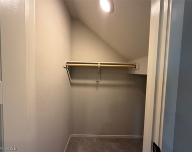 7473 Garnet Moon Street - Photo Thumbnail 8