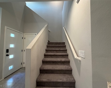 7473 Garnet Moon Street - Photo Thumbnail 33