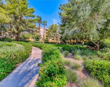 210 Flamingo Road - Photo Thumbnail 10