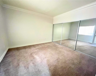 210 Flamingo Road - Photo Thumbnail 4