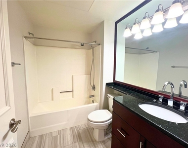 210 Flamingo Road - Photo Thumbnail 5
