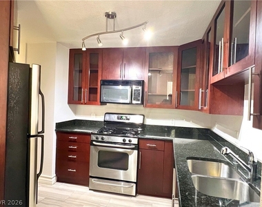 210 Flamingo Road - Photo Thumbnail 3