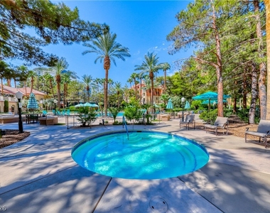 210 Flamingo Road - Photo Thumbnail 12