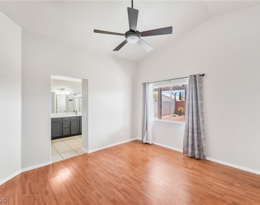 4353 Scarlet Sea Avenue - Photo Thumbnail 12