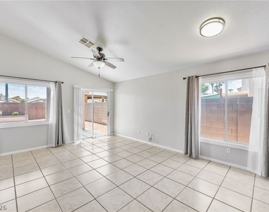 4353 Scarlet Sea Avenue - Photo Thumbnail 4