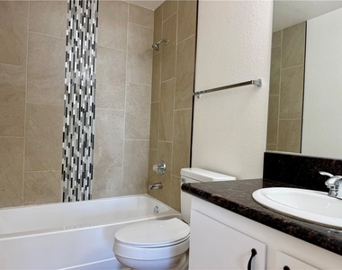 230 Mission Catalina Lane - Photo Thumbnail 6