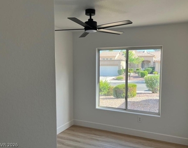 10012 Bundella Drive - Photo Thumbnail 8