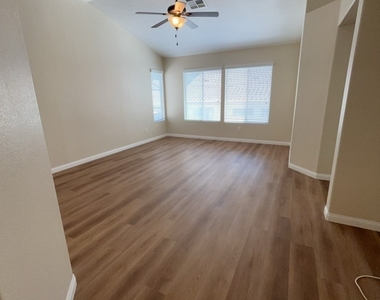 9765 Trail Rider Drive - Photo Thumbnail 13