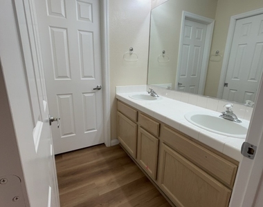 9765 Trail Rider Drive - Photo Thumbnail 10