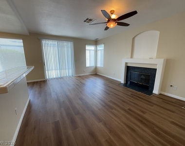 9765 Trail Rider Drive - Photo Thumbnail 2