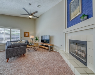 8421 Honeywood Circle - Photo Thumbnail 6
