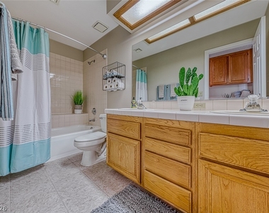 8421 Honeywood Circle - Photo Thumbnail 15