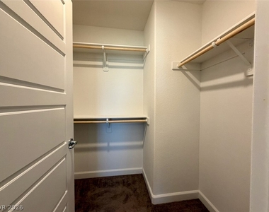 691 Pickled Pepper Place - Photo Thumbnail 23