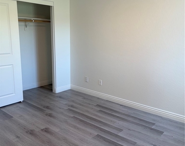 283 Walkinshaw Avenue - Photo Thumbnail 6
