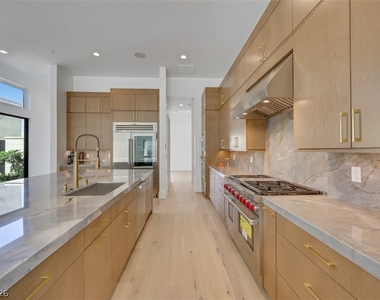 4803 Verde Bloom Street - Photo Thumbnail 16