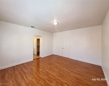 7956 Angel Tree Court - Photo Thumbnail 14