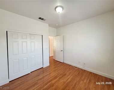 7956 Angel Tree Court - Photo Thumbnail 8