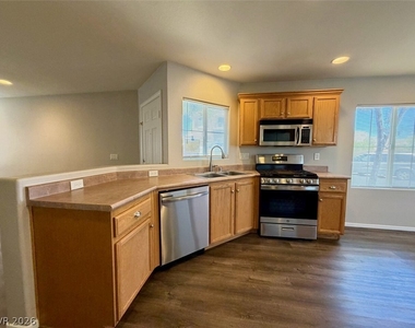 3619 American Pie Court - Photo Thumbnail 8
