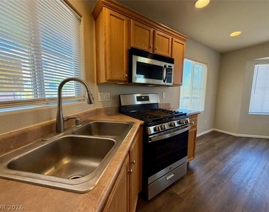 3619 American Pie Court - Photo Thumbnail 9