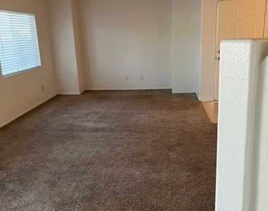 2511 April Breeze Lane - Photo Thumbnail 6