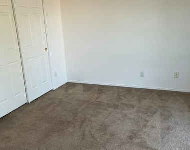 2511 April Breeze Lane - Photo Thumbnail 25