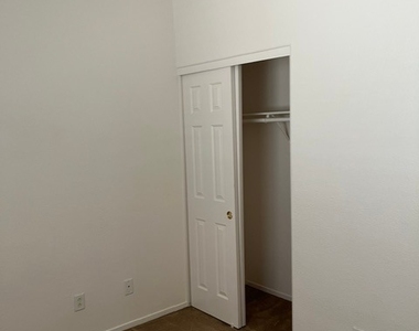 2511 April Breeze Lane - Photo Thumbnail 21