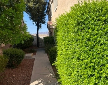 2511 April Breeze Lane - Photo Thumbnail 3