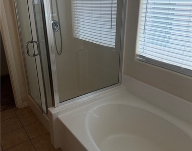7213 Madarang Avenue - Photo Thumbnail 8