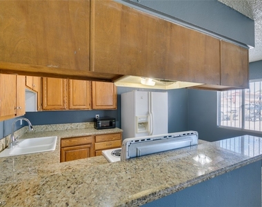 1641 N Lamont Street - Photo Thumbnail 15
