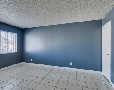 1641 N Lamont Street - Photo Thumbnail 7