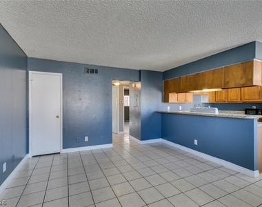 1641 N Lamont Street - Photo Thumbnail 13