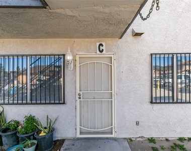 1641 N Lamont Street - Photo Thumbnail 4
