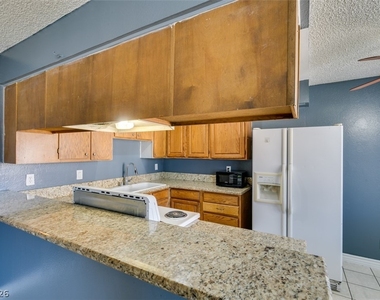 1641 N Lamont Street - Photo Thumbnail 17