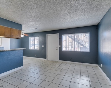 1641 N Lamont Street - Photo Thumbnail 10