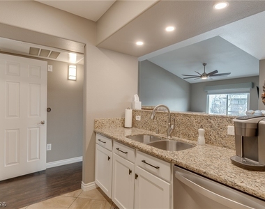 7255 W Sunset Road - Photo Thumbnail 10