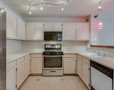 5125 W Reno Avenue - Photo Thumbnail 3
