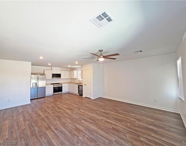 710 E Huyana Wind Drive - Photo Thumbnail 27