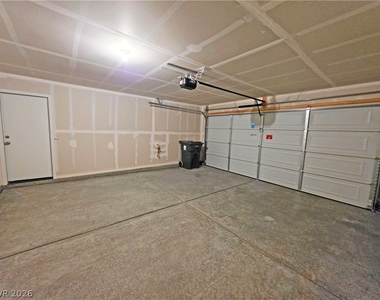 710 E Huyana Wind Drive - Photo Thumbnail 15