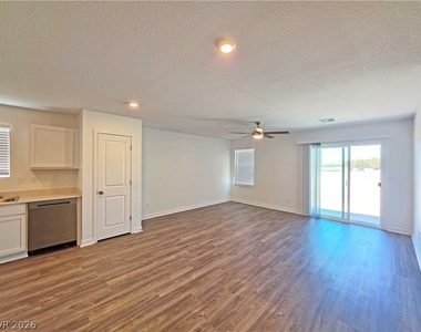 710 E Huyana Wind Drive - Photo Thumbnail 26