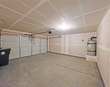 710 E Huyana Wind Drive - Photo Thumbnail 14