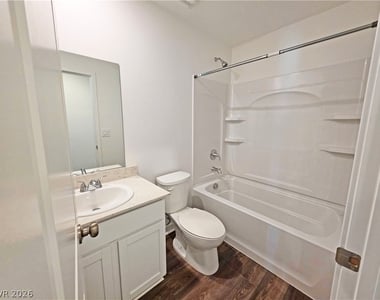 710 E Huyana Wind Drive - Photo Thumbnail 8