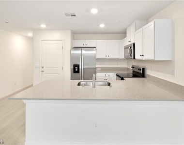 10923 Heatherford Avenue - Photo Thumbnail 9