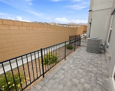 10923 Heatherford Avenue - Photo Thumbnail 13