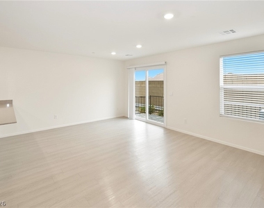 10923 Heatherford Avenue - Photo Thumbnail 12