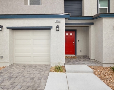 10923 Heatherford Avenue - Photo Thumbnail 3